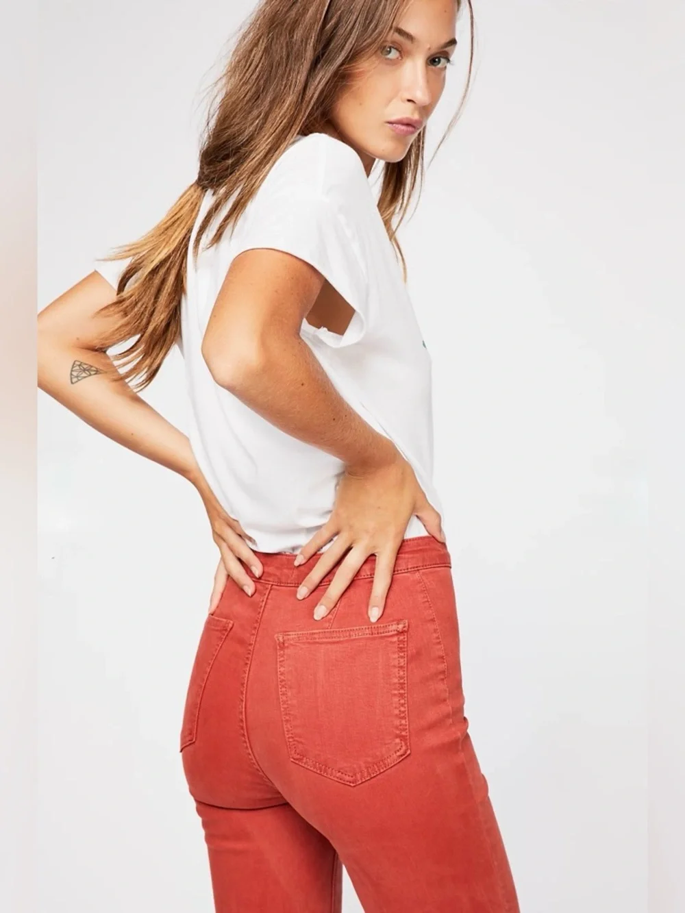 Free People We The Free Just Float Flare Jeans‎ Tie-Dye Red Orange Boho Sz:28 - Picture 2 of 8